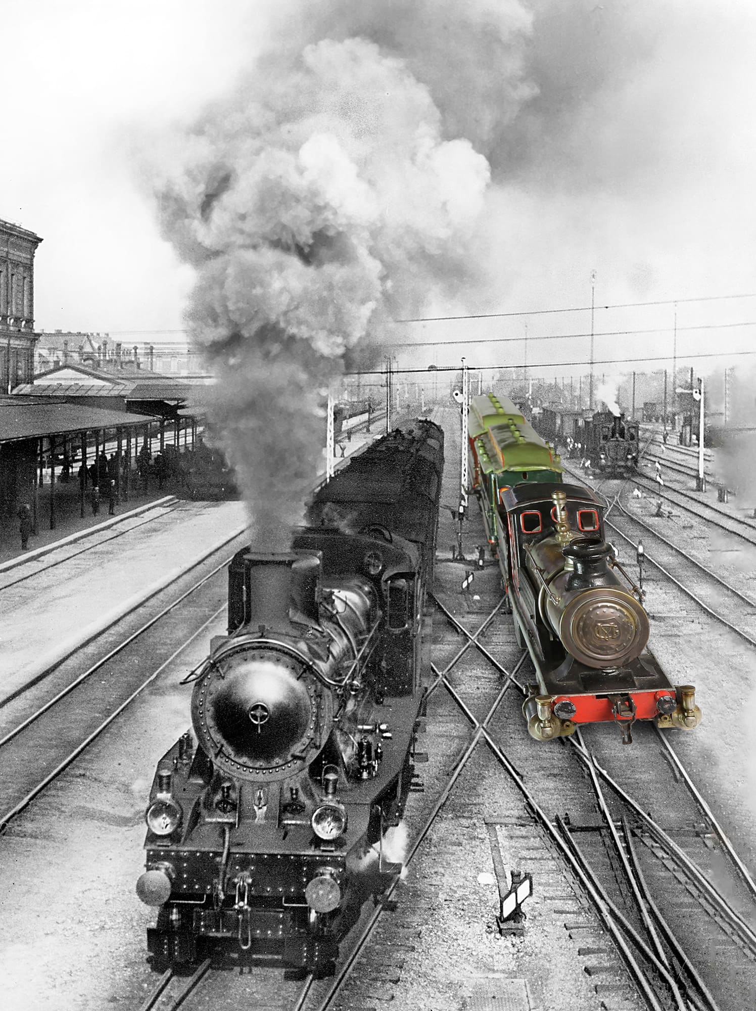 Collage aus dem historischen Foto einer Lok und einer Märklin Spielzeugeisenbahn.